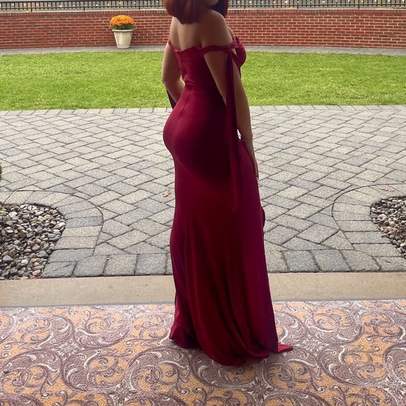 SHEIN Burgundy Evening Gown Dress - Picture 4 of 4